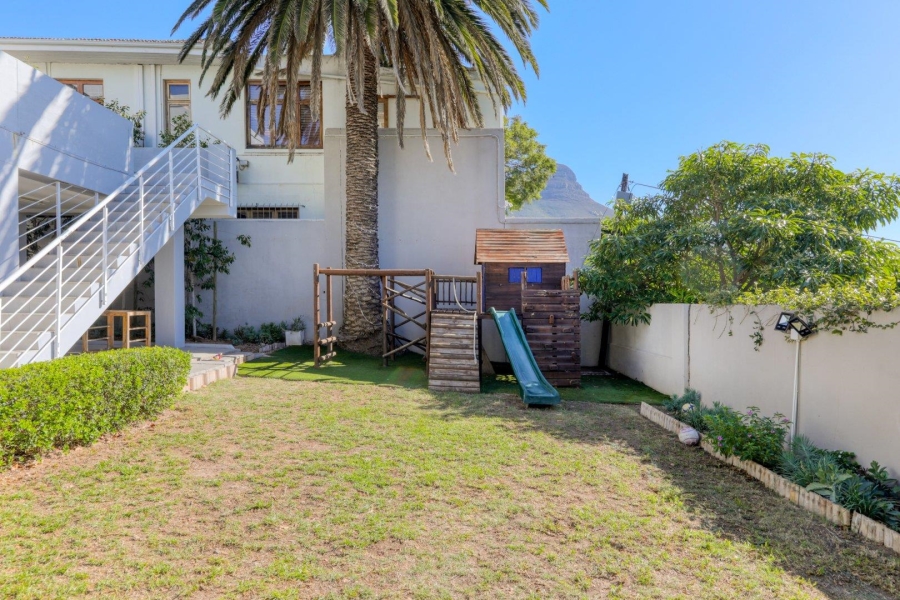 4 Bedroom Property for Sale in Oranjezicht Western Cape